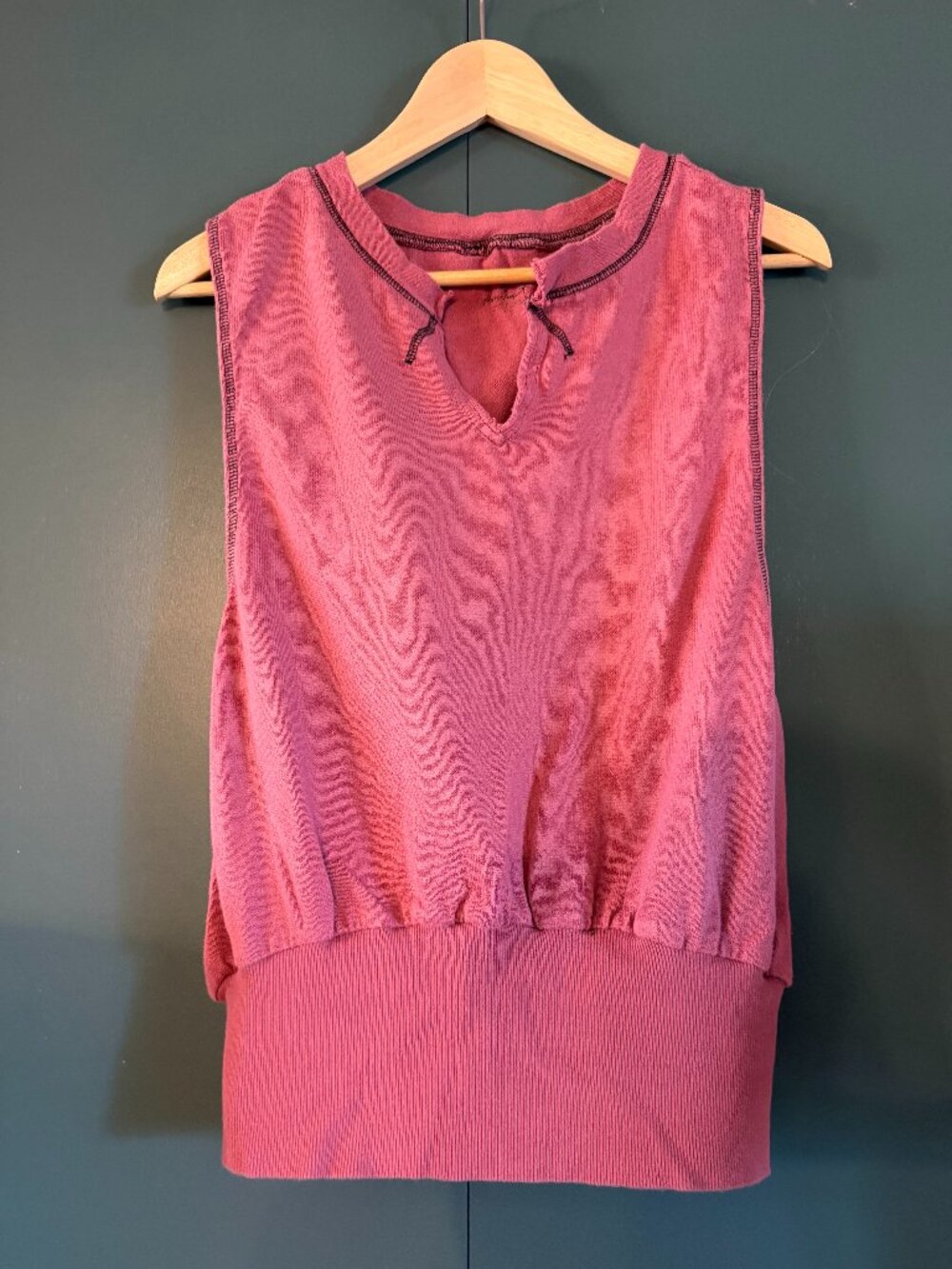 Free People Movement Twist Back Tank - Berry color - size L